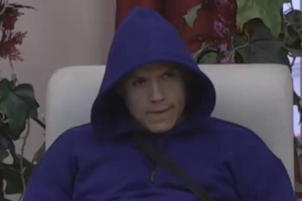 SLOBO, TUPAV SI USPAVAN I NJANJAV: Ovakvo VREĐANJE NIJE ČUO NI OD KIJE! (VIDEO)