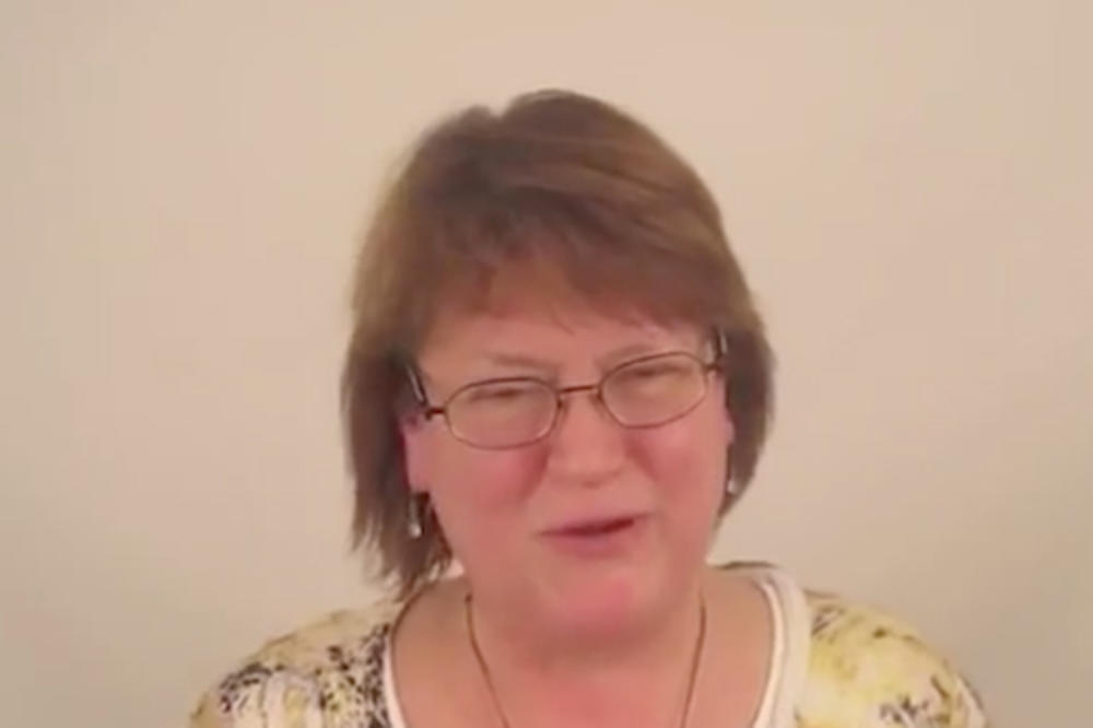 ODVELA JE MAMU KOD FRIZERA! Kad je izašla iz salona, NIJE MOGLA DA JE PREPOZNA!