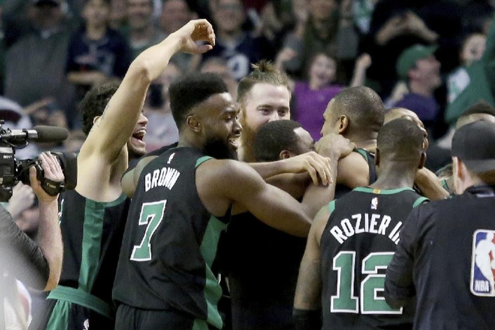 Lucidni Al Horford uz zvuk sirene srušio Portland! (VIDEO)