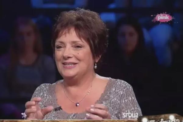 POVUKLA SE IZ JAVNOSTI, ALI IMA DRUGARICU SA JAVNE SCENE: Mama Kije Kockar druži se sa ćerkinim NEPRIJATELJIMA?