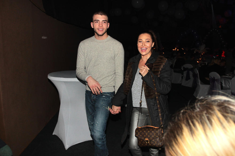 NOVI DETALJI ISTRAGE NAPADA NA CECINU KUĆU: Napadači se kriju na Kosovu, sumnja se da je sve bilo zbog Veljka