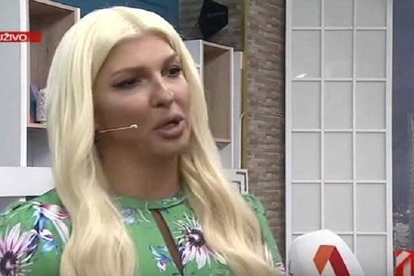 ZAŠTO JE ZAPRAVO KARLEUŠA PROTIV VAKCINACIJE? Imala sam strašne probleme zbog vakcinisanja ćerke (VIDEO)