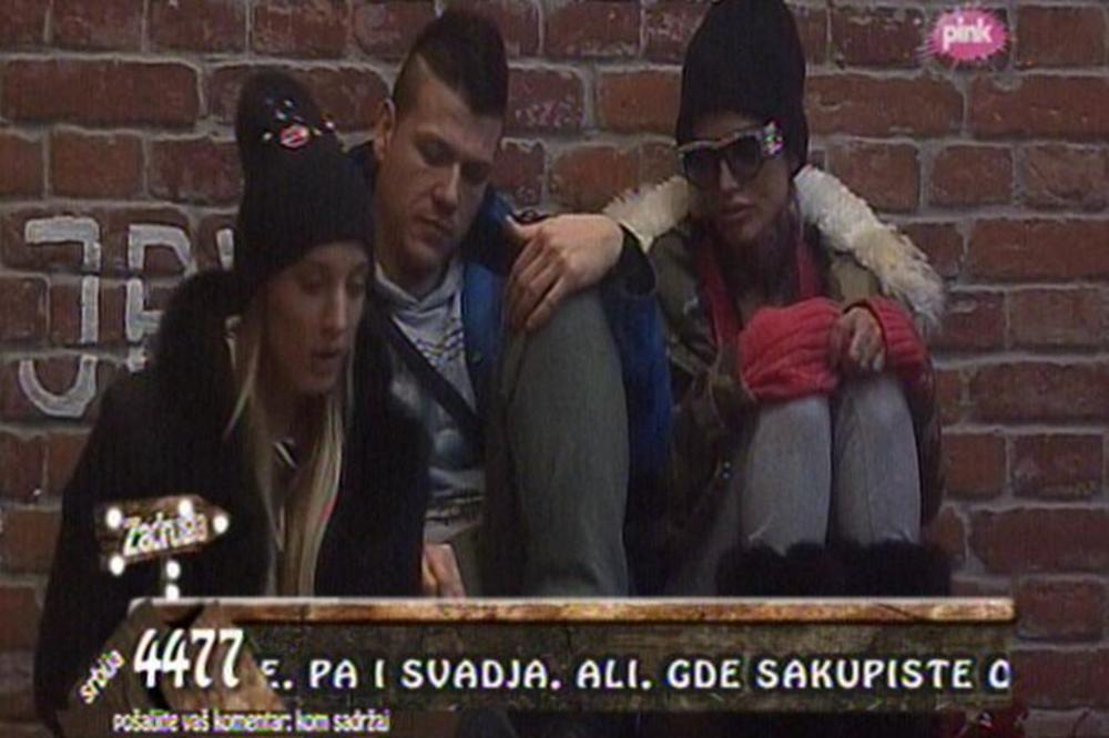 POSTAVLJENE KAMERE U TOALETU: Procureo snimak kako Luna OBAVLJA NUŽDU! Da li imate želudac za ovo?! (VIDEO)