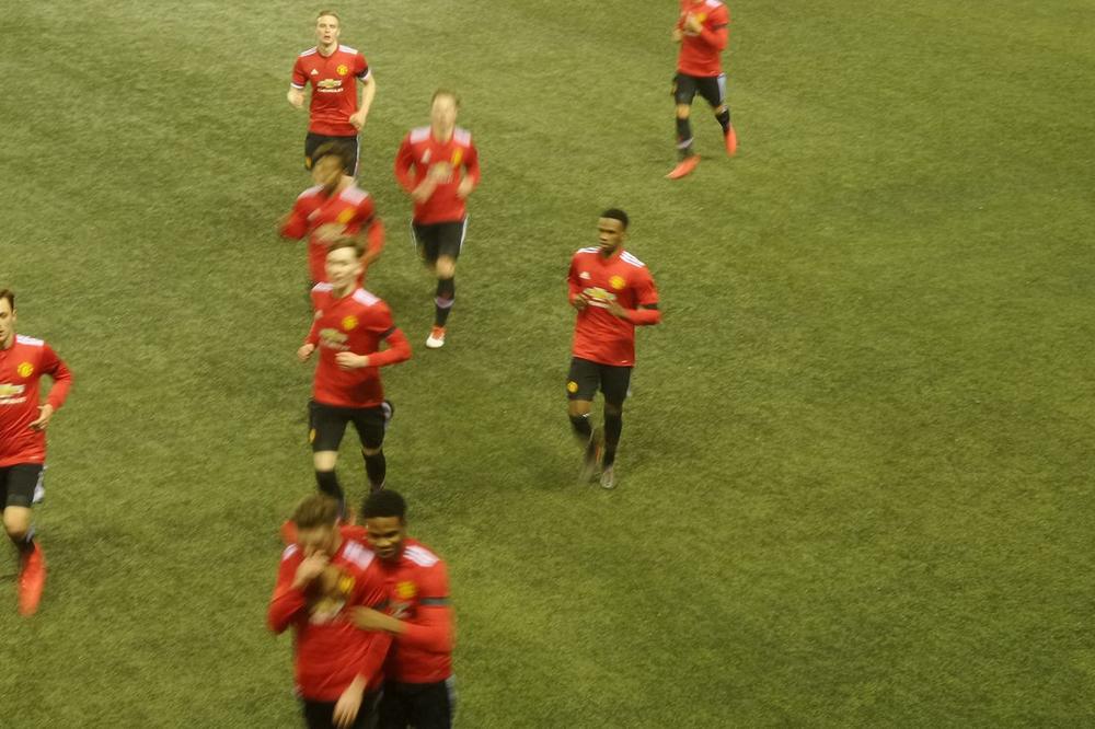 STIGAO IZ CRVENIH ĐAVOLA: Potpisao Sotona!