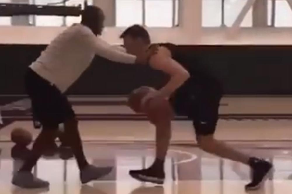 E, ZATO NEMA ŠANSE DA NE USPE U NBA: Bogdan je i na slobodan dan na treningu u hali, sad je jasno zašto je igračina! (VIDEO)