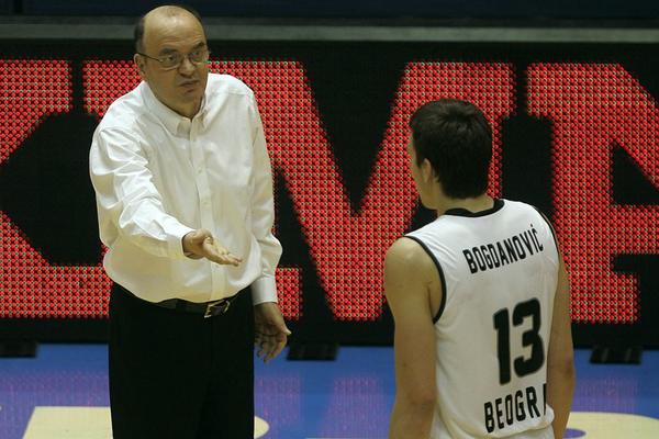 DA JE BIO DALJE OD MENE... Bogdan je ispričao američkim medijima kako ga je Vujošević davio, a sada je na to reagovao bivši trener crno-belih! (VIDEO)