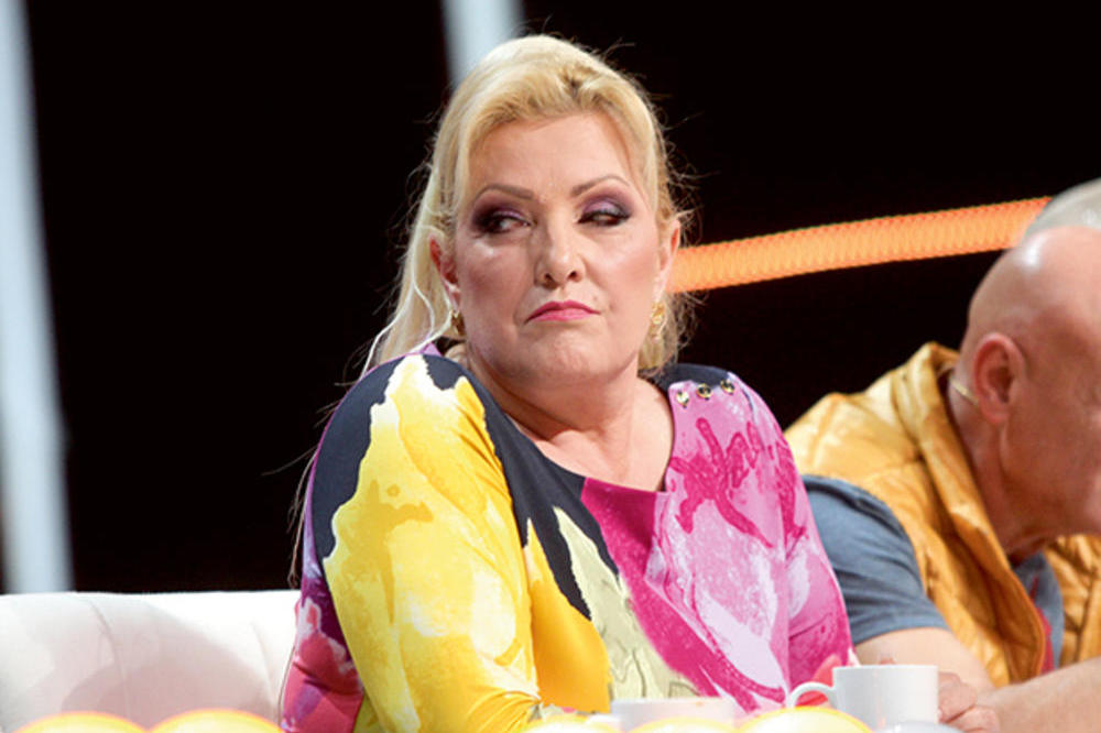 OBJAVILI DA JE SNEŽANU ĐANI PRONAŠAO MRTVU! Njenu majku je mogao zadesiti INFARKT? Snežana ZABRINUTA ZA PORODICU!