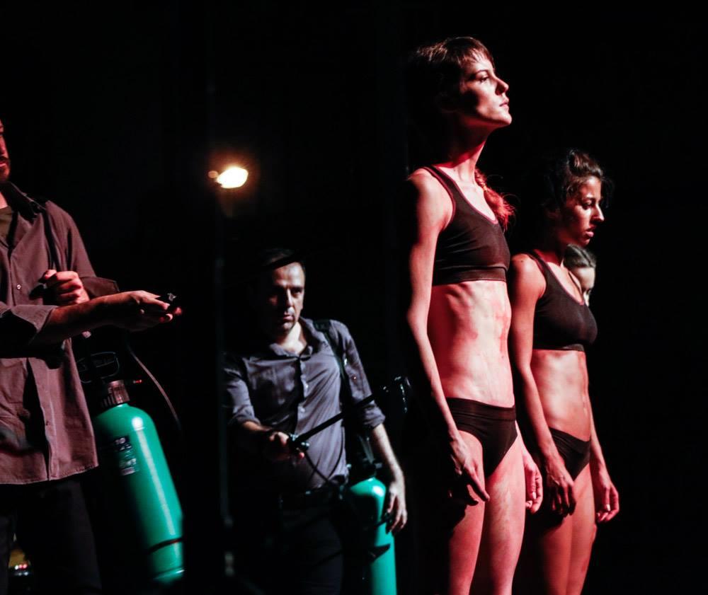 Predstava u formi lažnog dokumentarca 