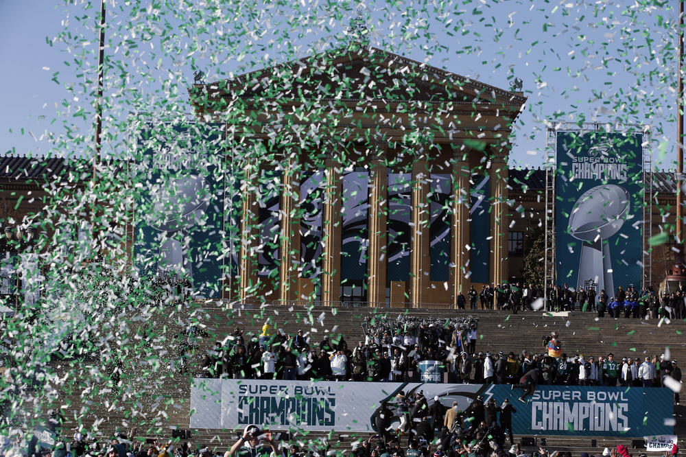 Stotine hiljada ljudi u transu! Šampionska parada za pamćenje u Filadelfiji! (VIDEO)