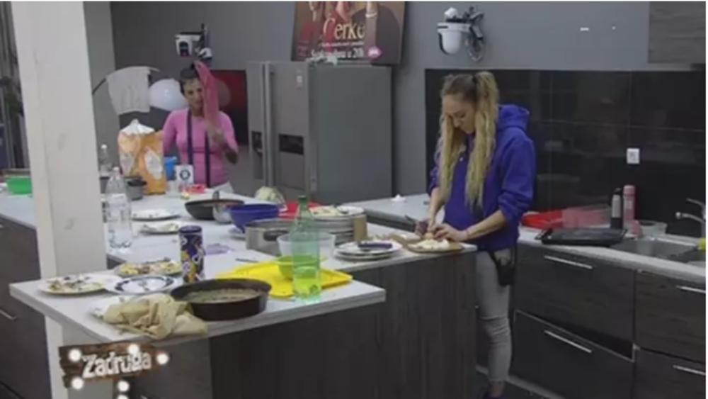 Pričali su o raznim temama a onda se dotakle i Anđele 