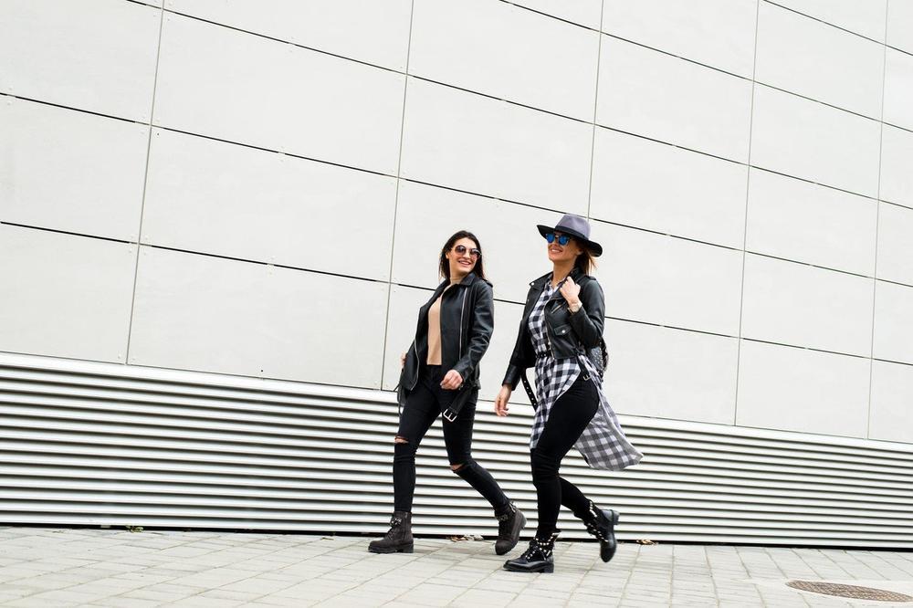 MODERNO I KVALITETNO: Garderoba do 2.000 dinara koja nikoga neće ostaviti ravnodušnim