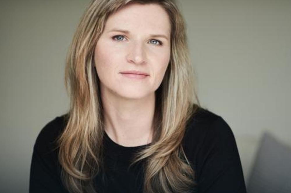 Tarin otac je verovao da stiže sudnji dan, gomilao je puške i konzerve, a ona je celo DETINJSTVO PROVELA U BUNKERU! (FOTO)