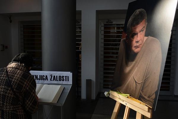 POSLEDNJE ZBOGOM NEBOJŠI GLOGOVCU: Ostalo je da molimo gospoda da ti nađe tihi kutak u kome ćeš dosanjati svoj san (FOTO)