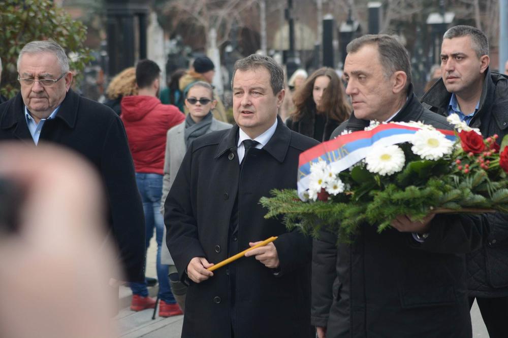 Ivica Dačić na sahrani Glogovcu