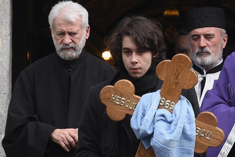 Sin Nebojše Glogovca nosi krst