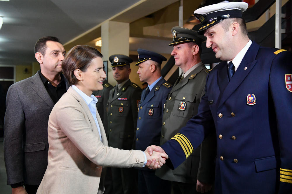 BRNABIĆEVA OBIŠLA VOJNU GIMNAZIJU: To je jedna od najboljih škola, ponos Beograda i Srbije (FOTO)