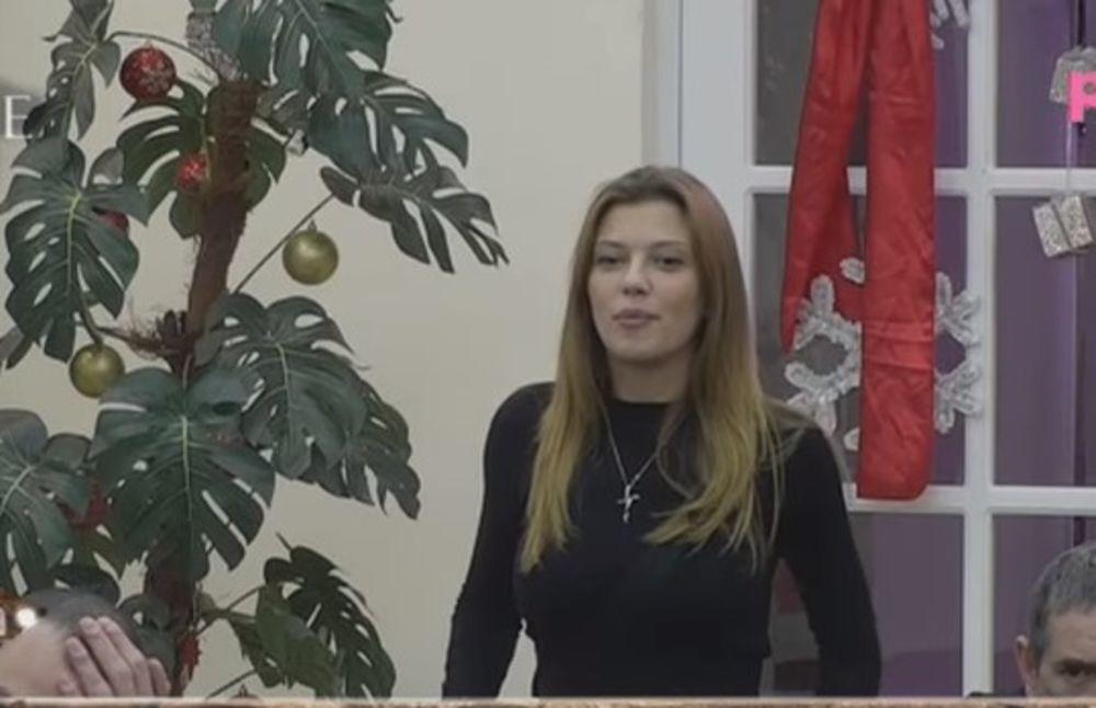 A i Kija se slaže sa njima 