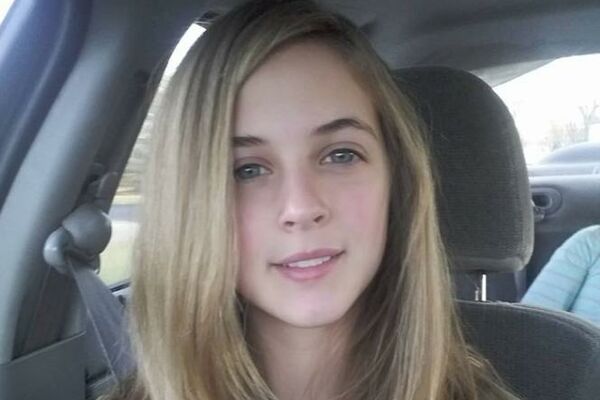 MAJKA JE ODVELA ĆERKU NA BORAVAK KOD OCA: Ostala je ŠOKIRANA kada je videla šta joj je MAĆEHA uradila! (FOTO)