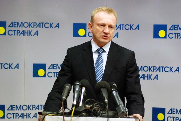 REM odobrio Đilasov spot