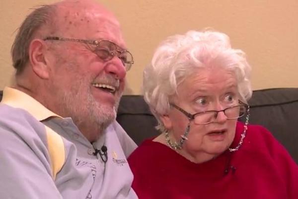 SVAKE GODINE JOJ ZA DAN ZALJUBLJENIH KUPUJE ISTI POKLON: Uvek je bila oduševljena, ali se jedne godine sve PROMENILO! (VIDEO)