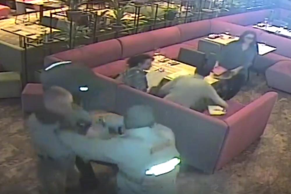 DRAMATIČNO HAPŠENJE SAKAŠVILIJA: Iznenada upali u kafić, četvorica ga JEDVA SAVLADALI! (VIDEO)