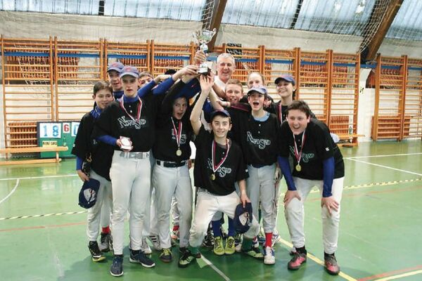 NAJVEĆI BEJZBOL TURNIR U EVROPI: U Novom Sadu okršaj ekipa iz Srbije, Hrvatske, Slovenije... (FOTO)