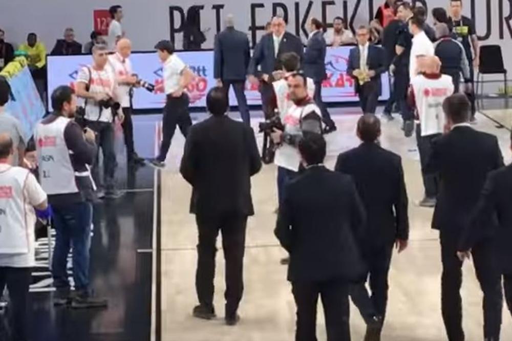 Atamane, pogrešnom Srbinu si stao na žulj: Žoc vratio Turčina tamo gde pripada - MEĐU NEBITNE! (VIDEO)