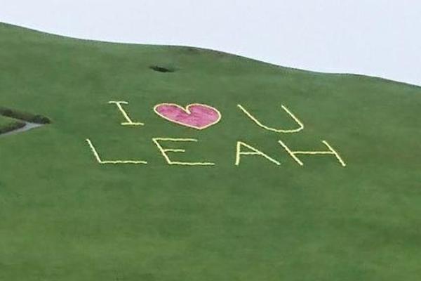 ISPISAO DEVOJCI ROMANTIČNU PORUKU: Ali onda je javnost saznala njegovu SRCEPARAJUĆU PRIČU!