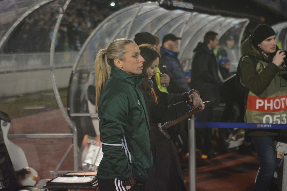 GROBARI BI JOJ OPROSTILI I PENAL! Od sutkinje na meču Partizana i Viktorije srce staje, a krv ide 300 na sat! (FOTO)