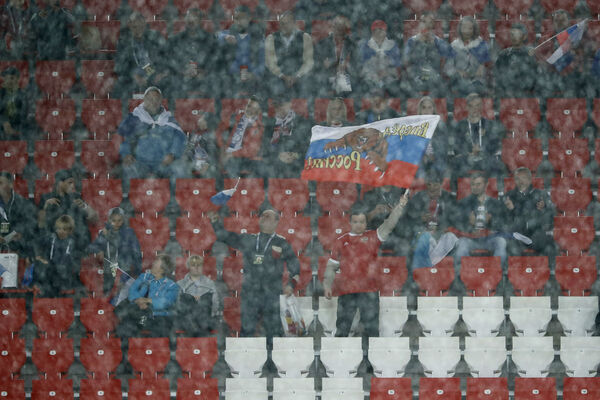 FRATRIJA NA BALKANSKOJ TURNEJI: Braća Delija napala navijače Dinama, žestok okršaj u kafiću! (VIDEO)