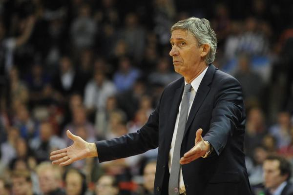 PEŠIĆ NAPAO CRNOGORSKE NOVINARE ZBOG DŽIKIĆA: Bezobrazluk! Doneo vam titulu posle 17 godina, a vi bi da ga smenite!