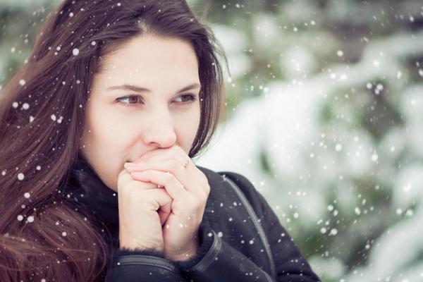 ČESTO VAM TRNU RUKE: Lekar tvrdi da su vaše telo možda napale 2 bolesti!