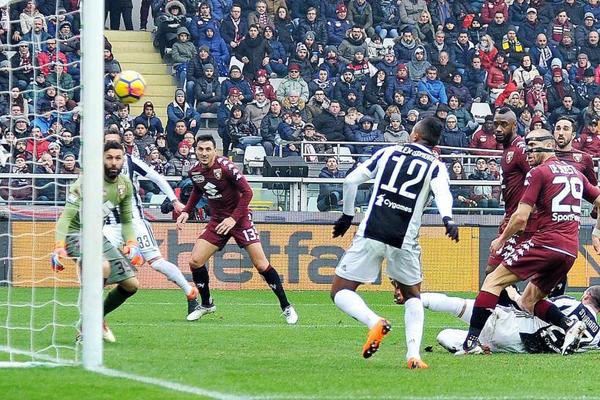Zna se ko je gazda u Torinu! Prežaljeni Benevento dočekao Srbina i upisao pobedu, Napoli je opet prvi, Bleki pocrveneo za 2 minuta! (VIDEO)