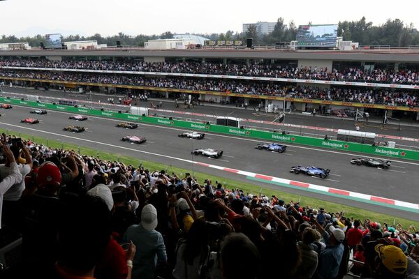 RED BUL I ASTON MARTIN: Da li je ovo NAJSEKSIPILNIJI bolid Formule 1 ikada? (FOTO) (VIDEO)