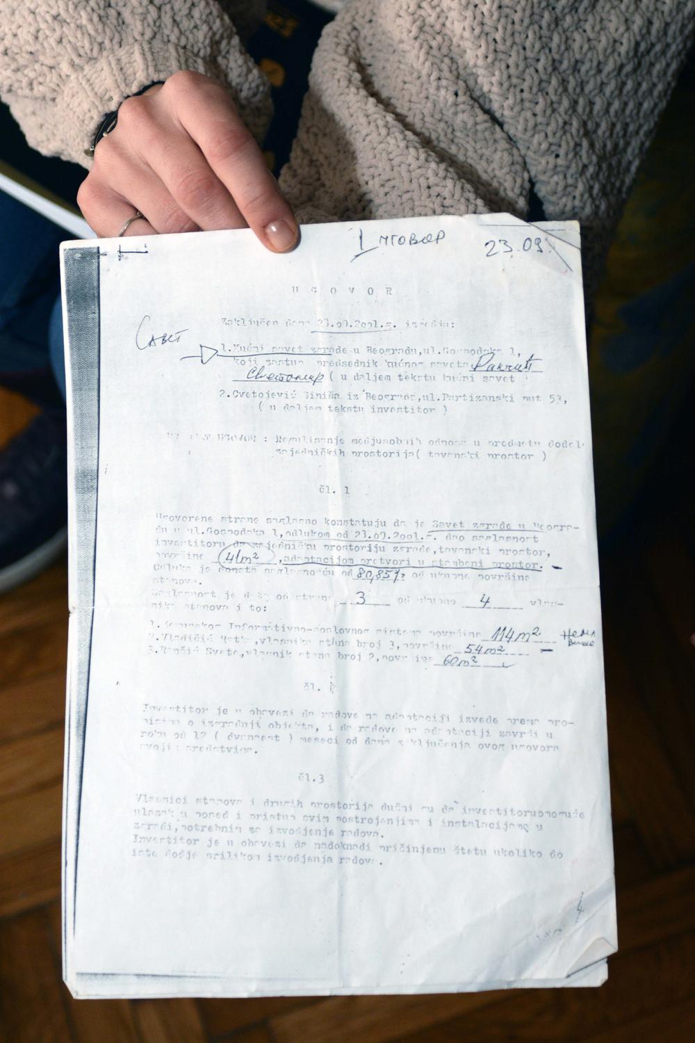 Ugovor u kome piše da je Cvetojević tavanski prostor dobio od stanara bez novčane naknade  