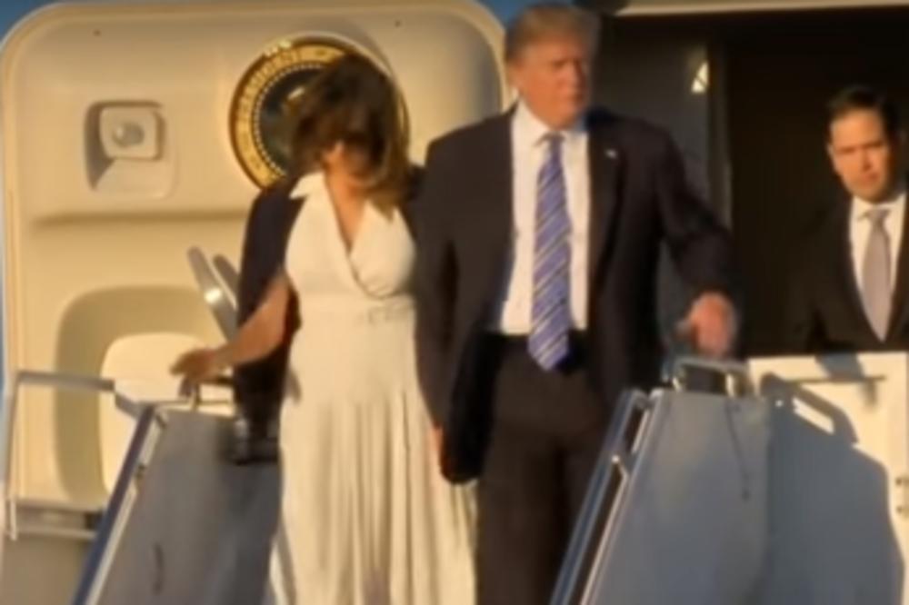 OK, VEĆ SMO PRESTALI DA BROJIMO KOLIKO PUTA GA JE ISPALILA! Tramp je pružio Melaniji ruku, njen potez JE VEĆ OČEKIVAN! (VIDEO)