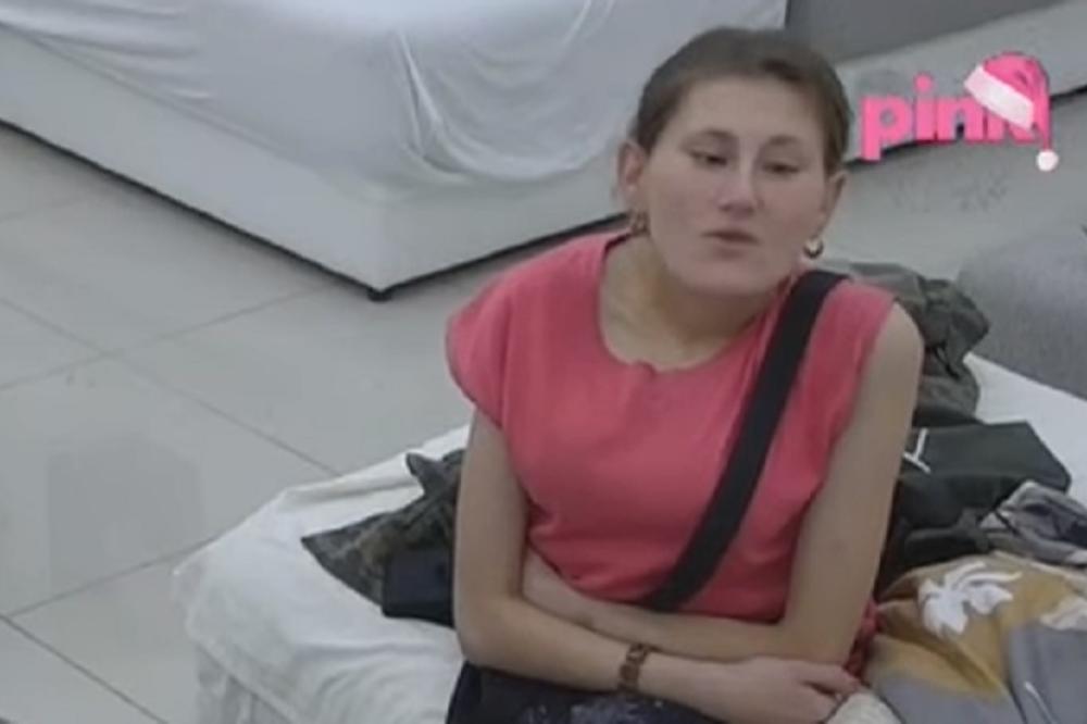 DEVET ODJEDNOM: Divna DNK detaljno opisala ŠTA RADI U KREVETU i koliko može! (VIDEO)