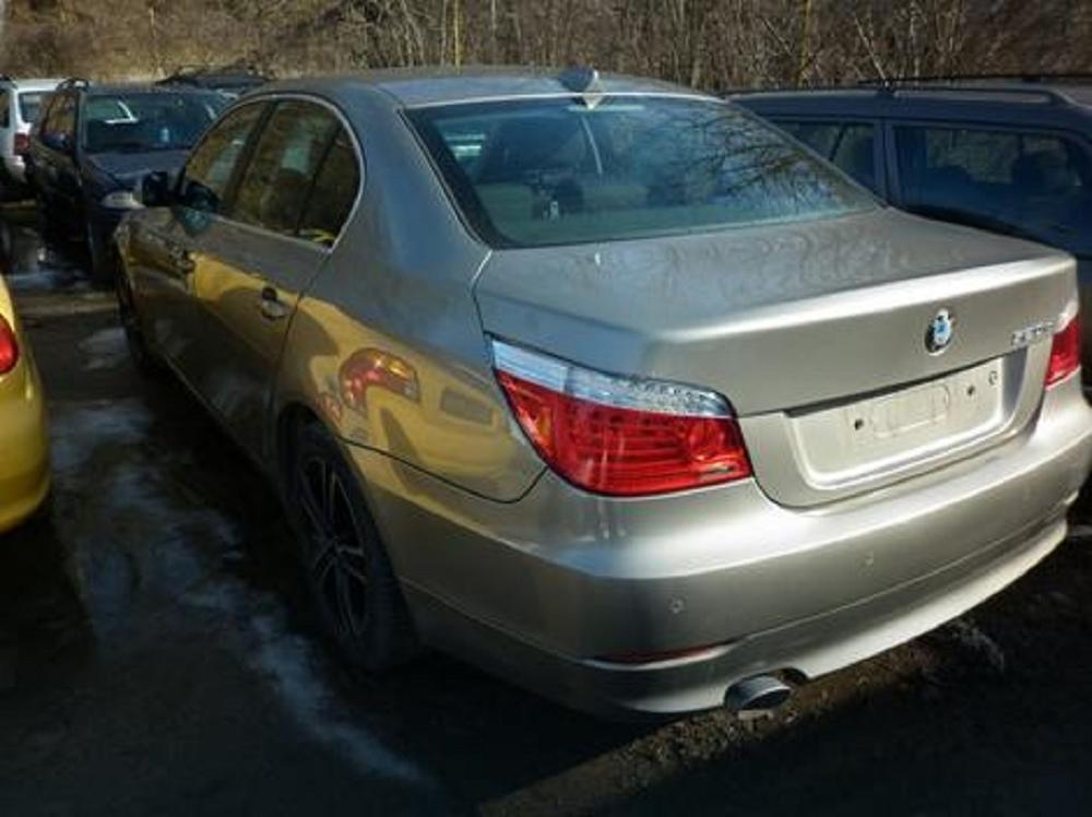 Luksuzni bmw na licitaciji