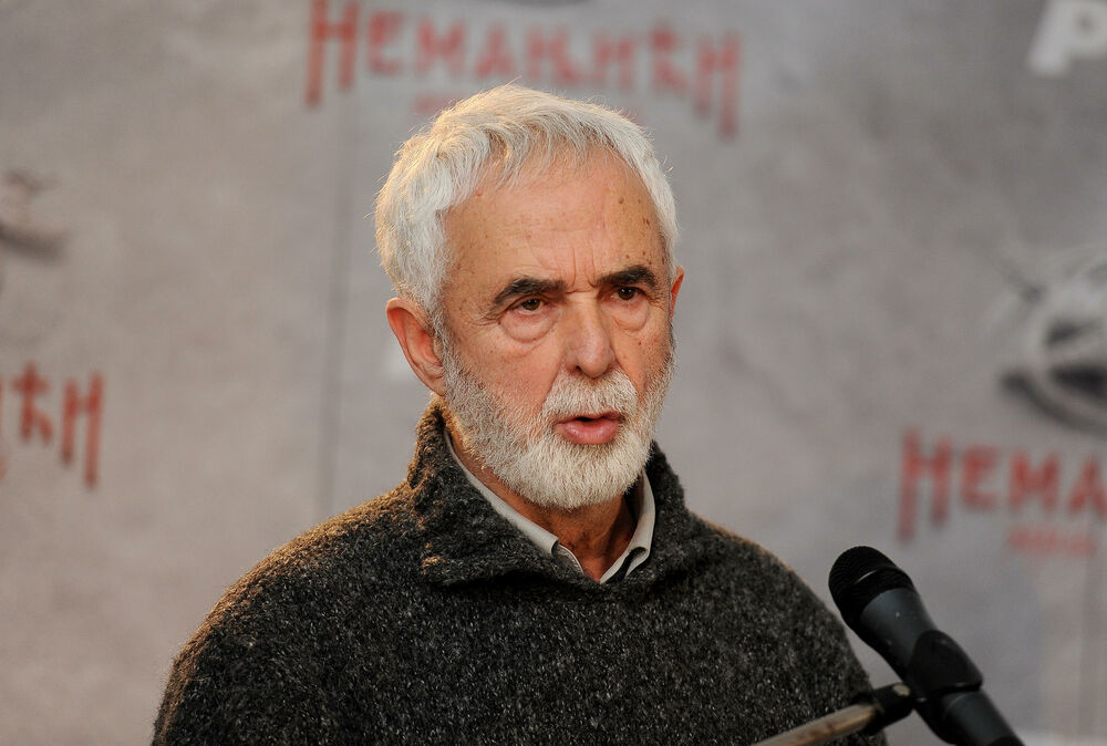 Vera je jednom prilikom za medije otkrila da je bila svesna da ju je on ipak najbolje poznavao i da je to iskoristio u profesionalne svrhe