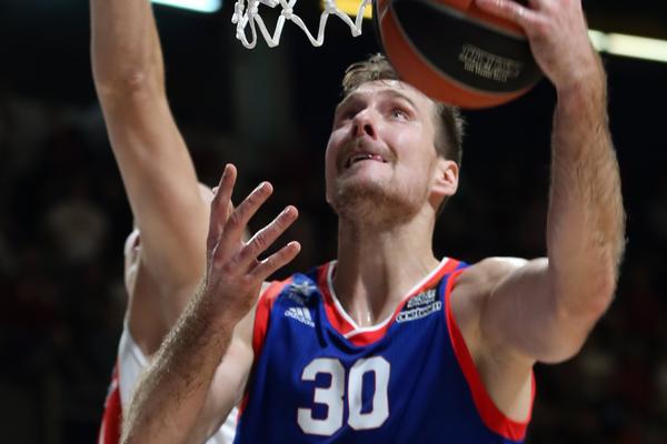 Dragić i sledeće sezone u Evroligi!