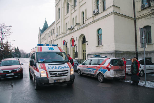 Pune ruke posla za Hitnu u ovom gradu! Telefon se usijao, noć je bila preteška!