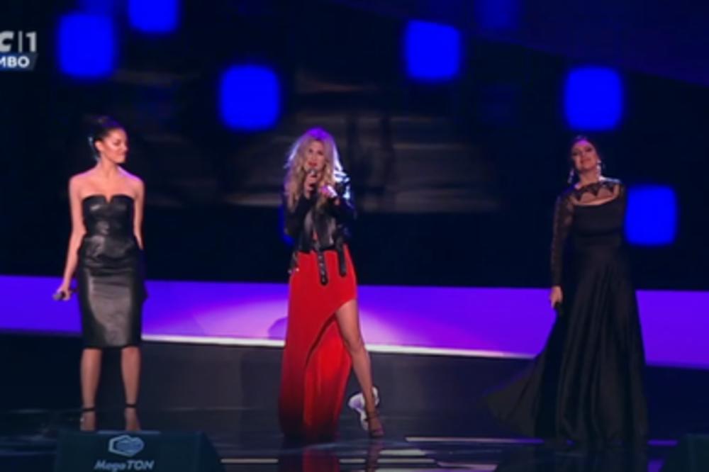 PRIČALO SE DA SU U SVAĐI ZBOG MOMKA: Sinoć su morale da nastupe zajedno, pogledajte REAKCIJU Nevene Božović i Sare Jovanović (FOTO)