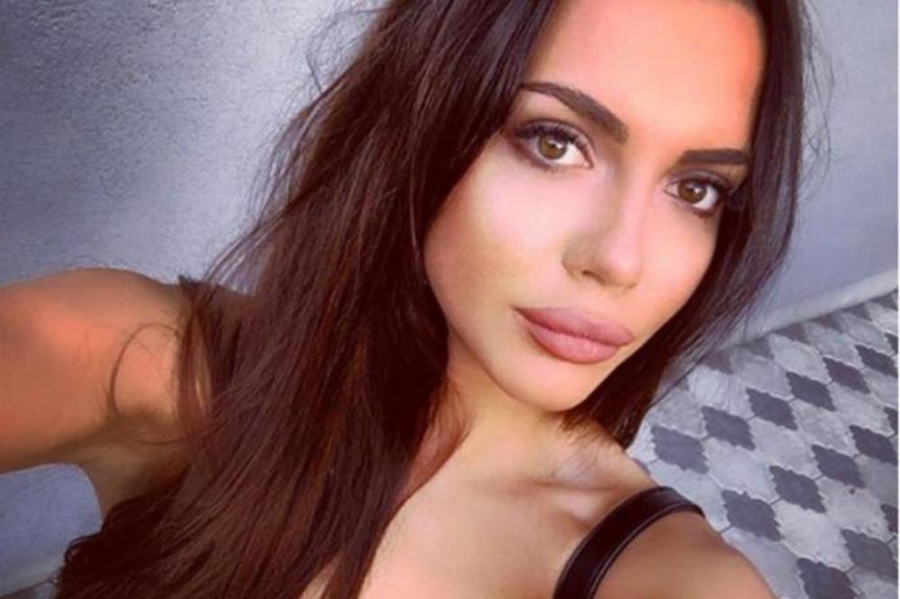 HELENI TOPALOVIĆ DOSADNO U IZOLACIJI? Topalkova ćerka se skinula u DONJI VEŠ pa pokazala GRUDI U PRVOM PLANU