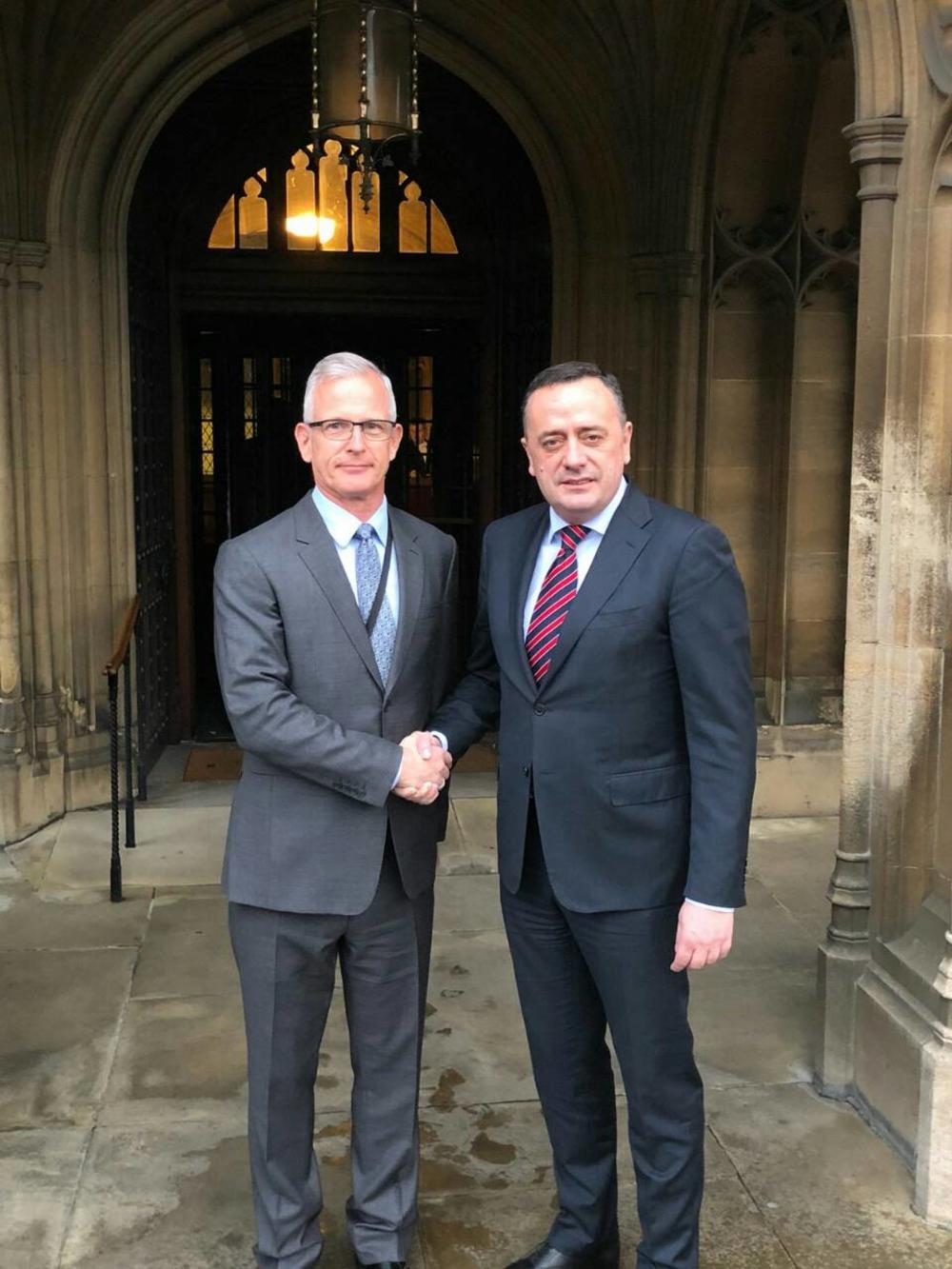 ALEKSANDAR ANTIĆ SA ČELNICIMA LONDONA