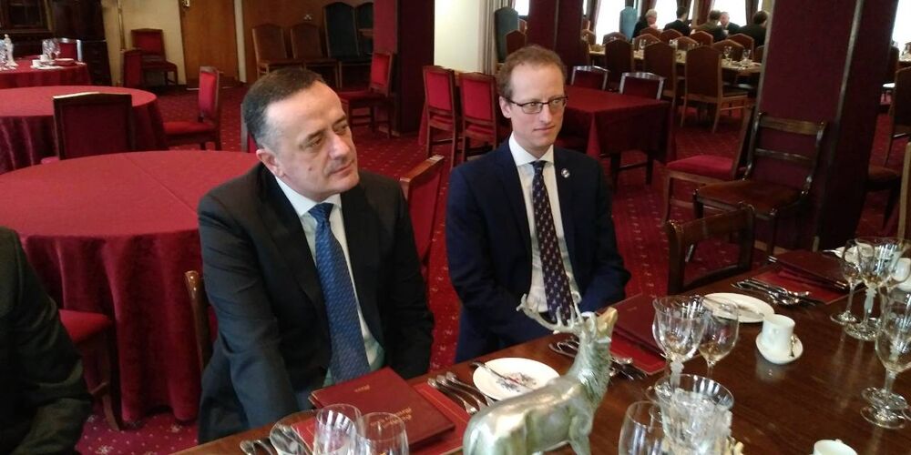 ALEKSANDAR ANTIĆ SA ČELNICIMA LONDONA