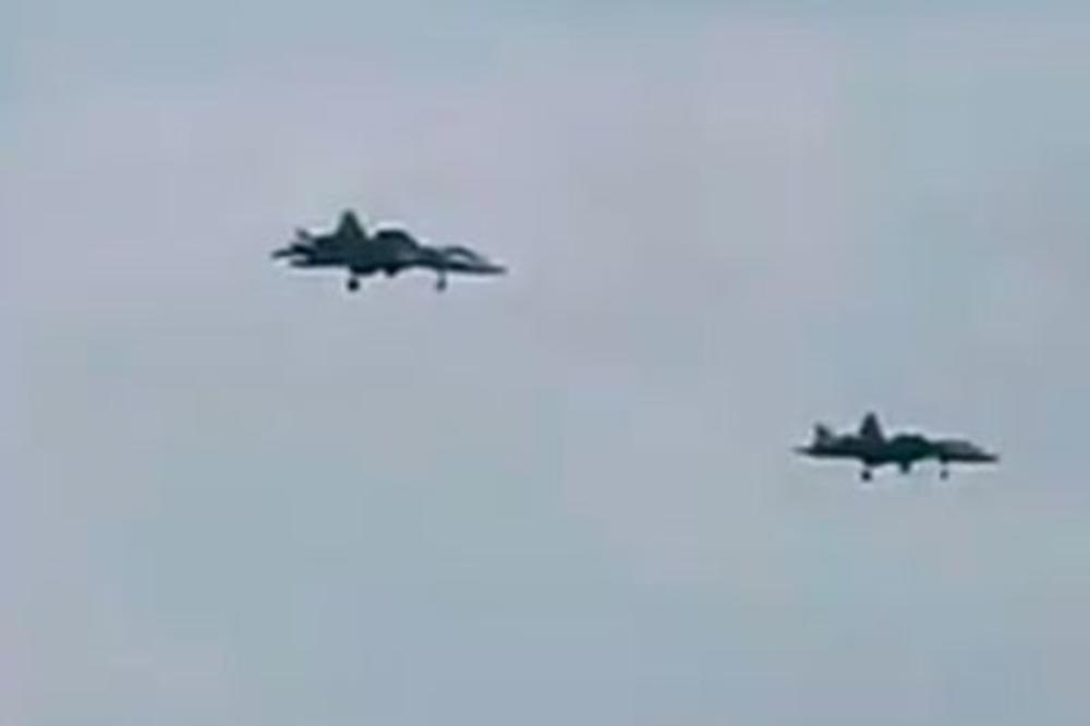 ISTORIJSKI SNIMAK: Ruski superavion SU-57 PRVI PUT U BORBI! (VIDEO)