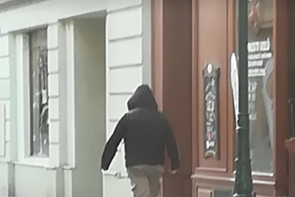 Da li si ti, čoveče, kršten?! Iako je Plzenj pun Grobara, ovaj Čeh je najluđi čovek u gradu!