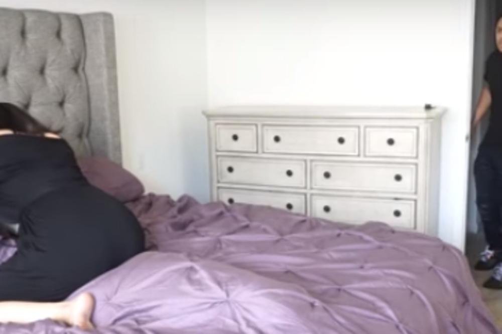 ZATEKAO JE DEVOJKU U NEZGODNOJ POZI: Poludeo je, a onda JE USLEDIO OGROMAN PREOKRET! (VIDEO)