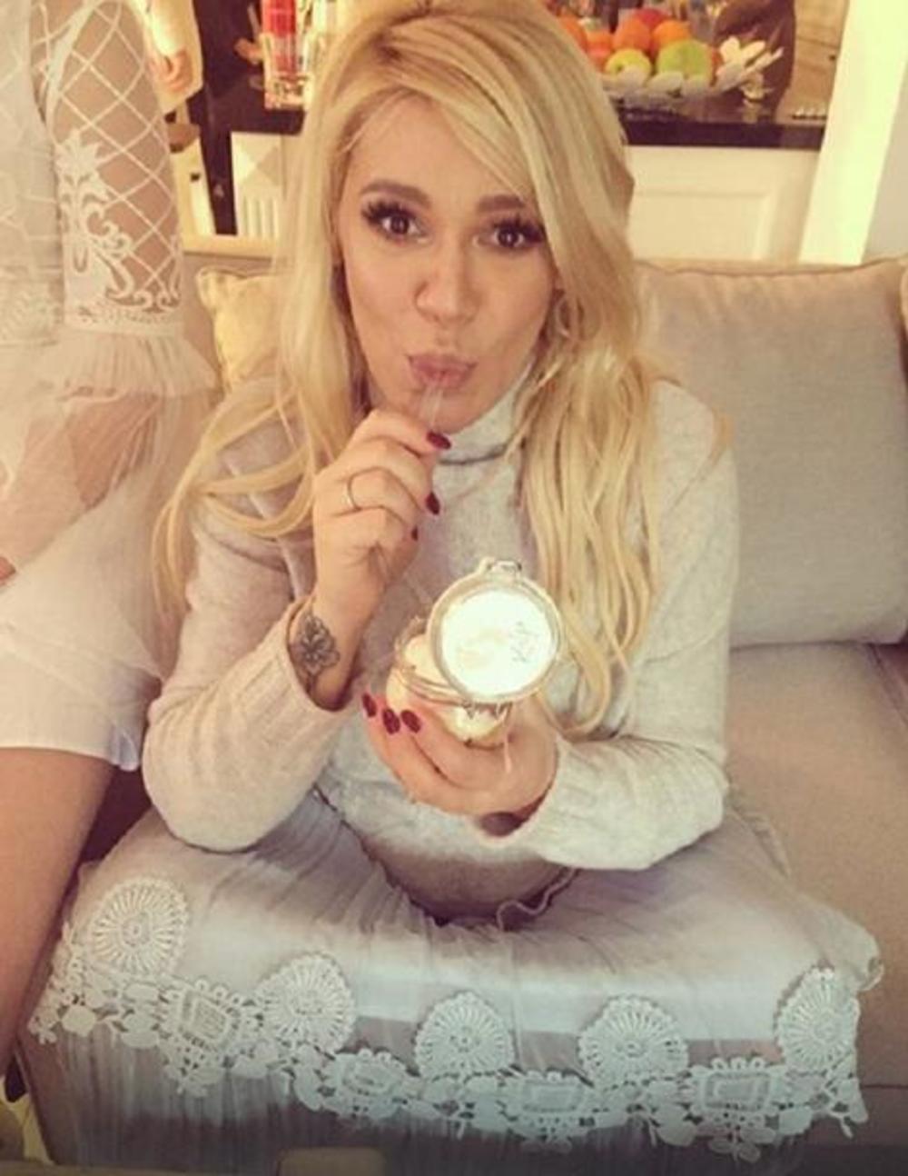 Upriličila je proslavu povodom skorog rođenja ćerkice  