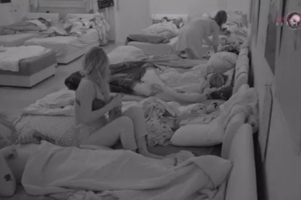 ČEKALI DA SVI ZASPE: Od njih dvoje se tresla Zadruga, a i JORGAN PLANINA! Sve prštalo od NEŽNOSTI (VIDEO)